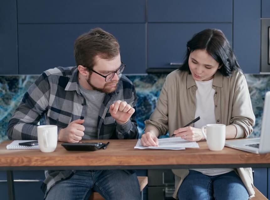 Accountability Matters: The Role of Financial Advisors in Personal Finance